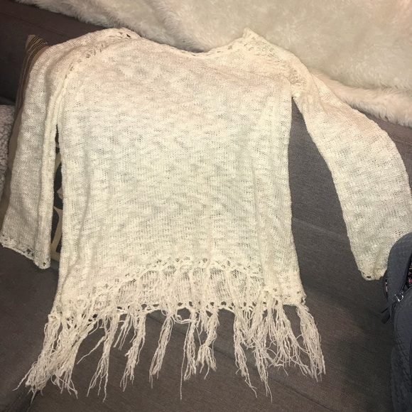 Oversized White Sweater w knotting on the bottom - Picture 1 of 2